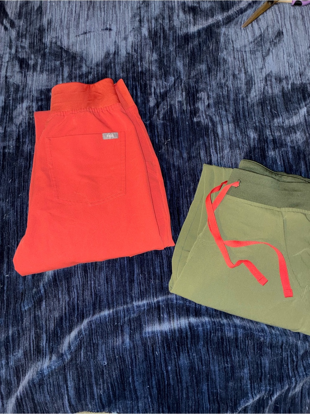 Figs pink and Olive Green Jogger Bottoms